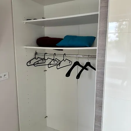 Vlastna Izba 5min Od Letiska Alloggio in famiglia